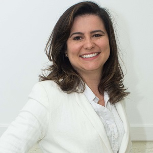 Dra Lidiana Toledo, Dentista