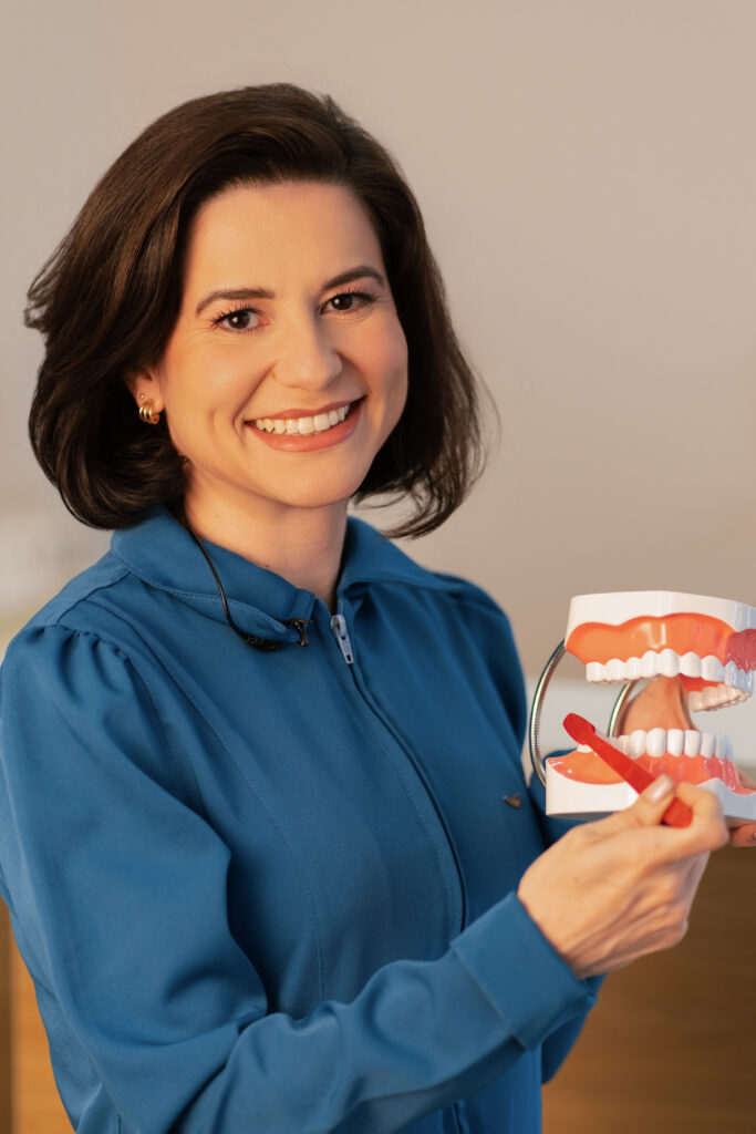 dralidiana-dentista-caraguatatuba